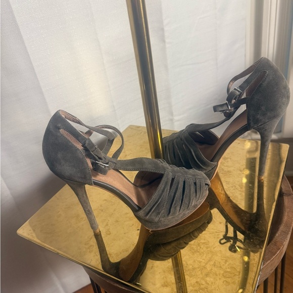 Joie Gray Heels Sophisticated Style 7.5 - Picture 9 of 11